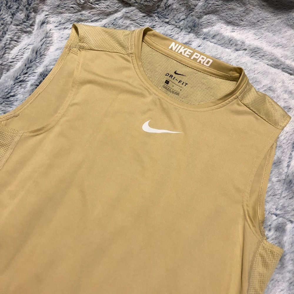 Nike Pro tank top